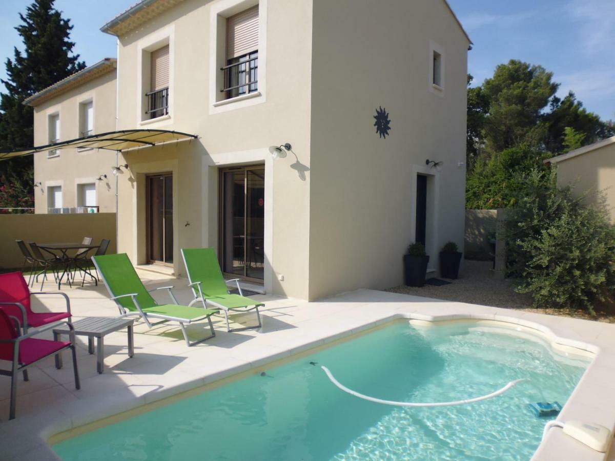 Willa Le Cabanon De Laura LʼIsle-sur-la-Sorgue Zewnętrze zdjęcie